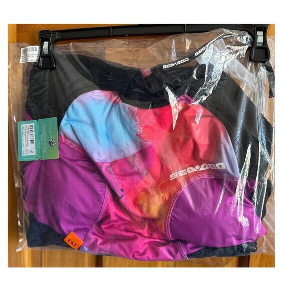 Women’s Sea-Doo Women’s One-piece-suit Rash guard Violet SIZE LARGE NEW in pkg - Picture 6 of 7